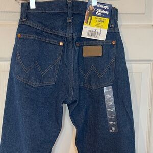 Wrangler Size 1x34 Slim Fit Jeans (New)